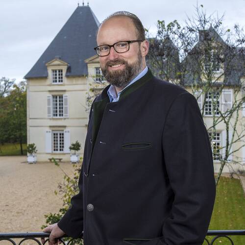 Photo du Prince Robert de Luxembourg pour illustrer la production des vins du Château Haut-Brion, La Mission Haut-Brion et Clarendelle.