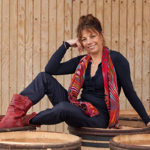 Portrait du producteur de vins Pascale Rivière du Domaine La Jasse Castel dans les Terrasses du Larzac.